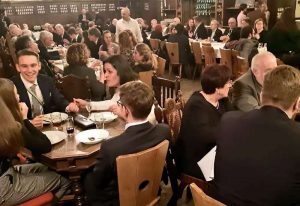 Weit über 100 Besucher