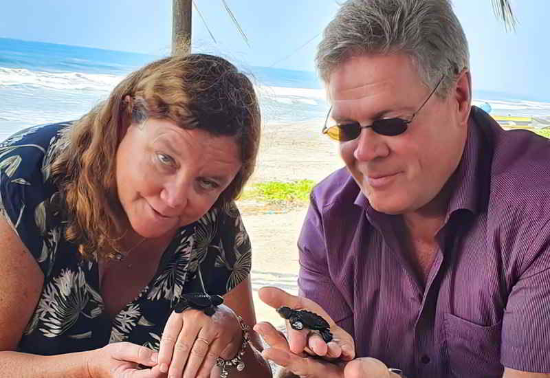 Woeste und Frau Regina am Pazifikstrand