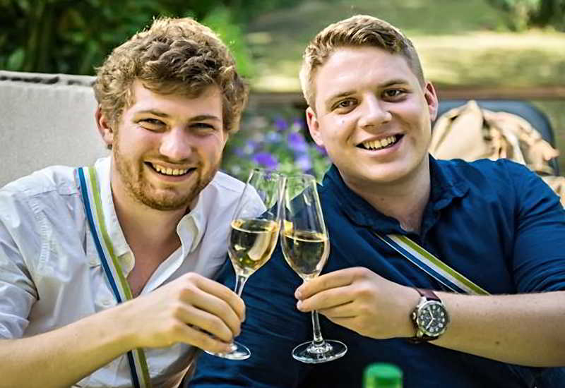 "Schampus-Sause" bei AH Bimboese