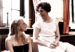 Kurzer Plausch Während Des Gartenfestes