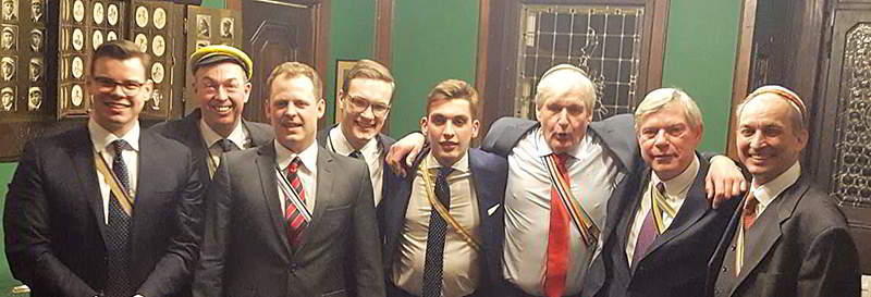 Väter- und Söhne-Kneipe in Heidelberg